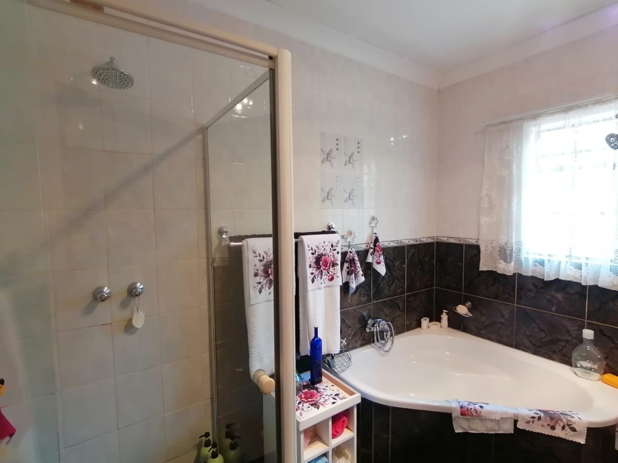3 Bedroom Property for Sale in Collerville North West
